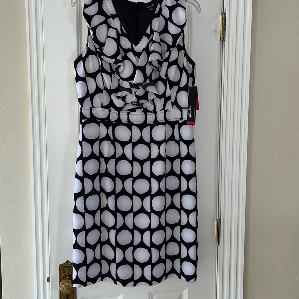 Ladies polka dot dress size 10 NWT